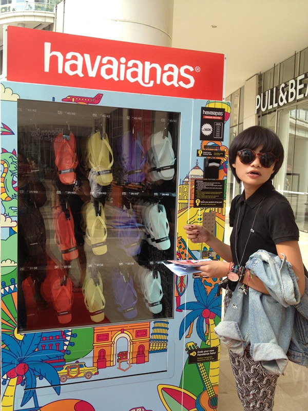 flip-flops-vending-machine