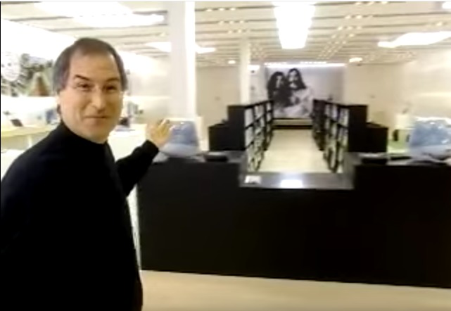 Jobs Introduces First Apple Store