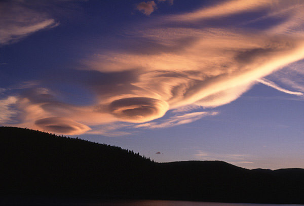 lenticular clouds