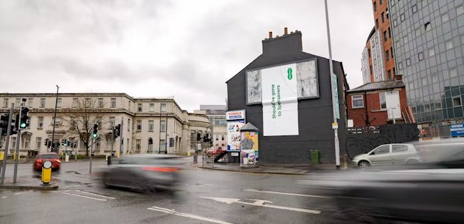 Billboard advertising examples: Specsavers