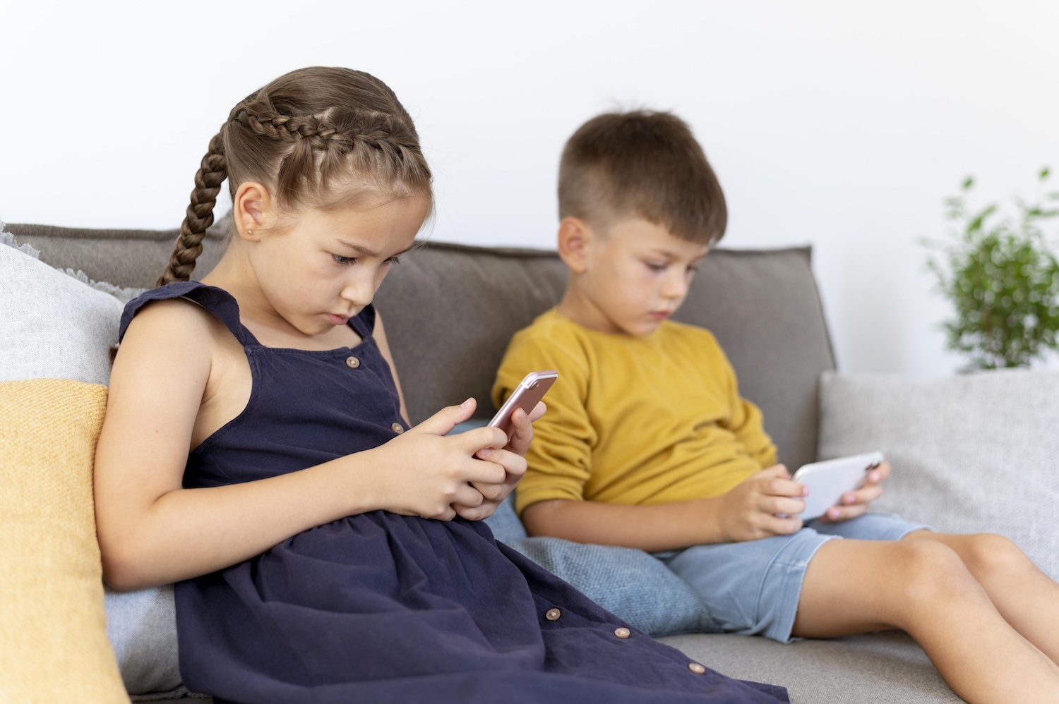 kids mobile addiction