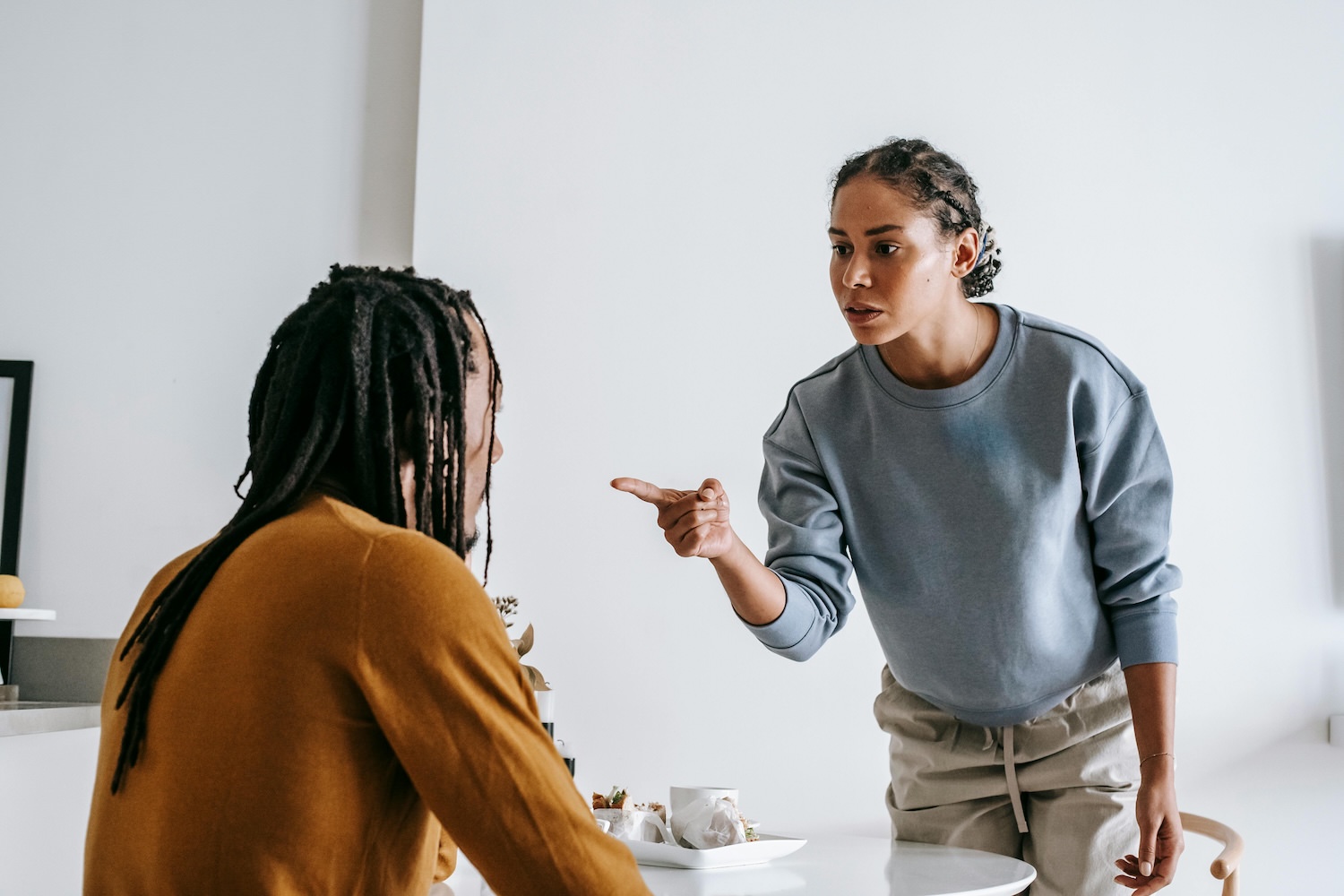 two people avoiding an argument by calmly discussing their differences