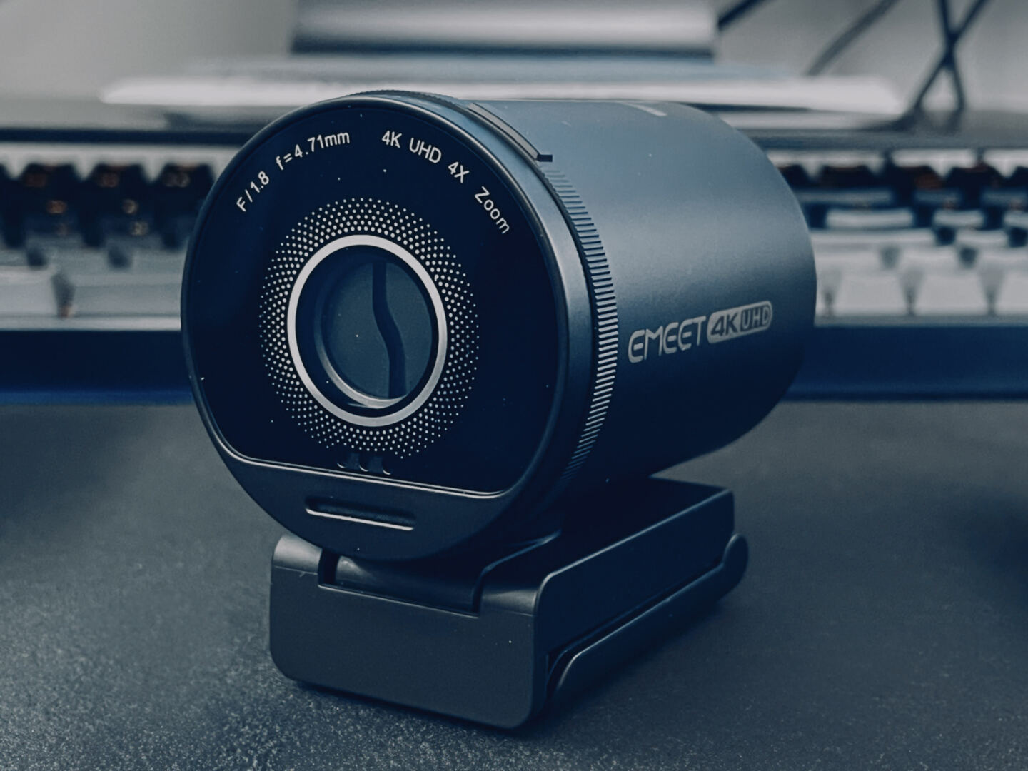 Front view of EMEET SmartCam S800 webcam