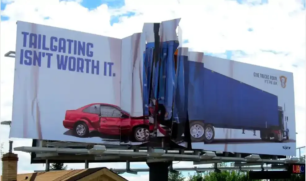 traditional marketing vs digital marketing, billboard ad